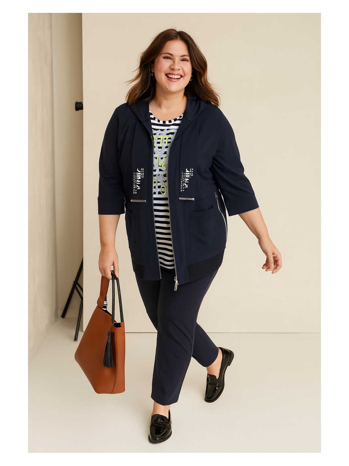 Doris Streich Outfit Sensitive Jacke Kapuze Ringelshirt große Größe Frühjahr Sommer Mode